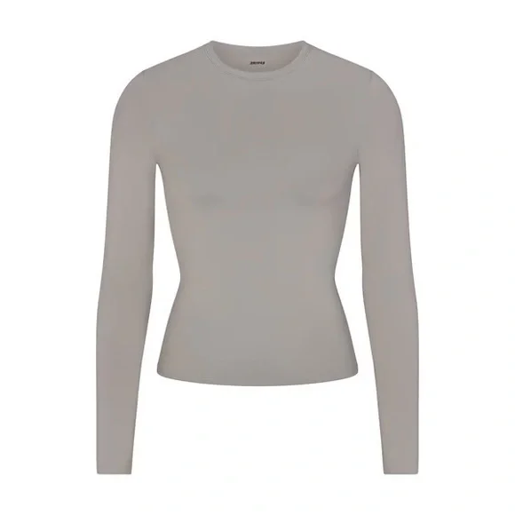 Skims Soft Smoothing Seamless Long-sleeve T-shirt in Smoke - Picture 3 of 3